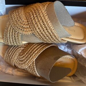 Nine West Women's Beige Woven Sandals — brand spanking new